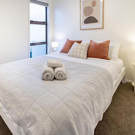Warm Chch Apartment Park View & Garage Parking Christchurch Bagian luar foto